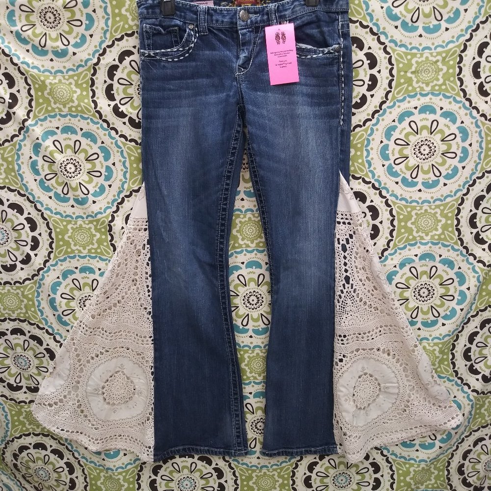 2088 Jeaniemade Size 7/8 Maurices Bell-Bottoms